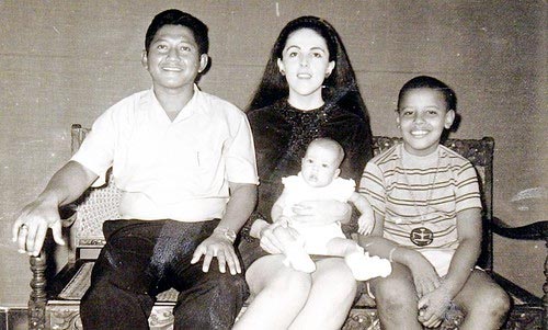 barack obama family photos. BARACK OBAMA FAMILY HISTORY