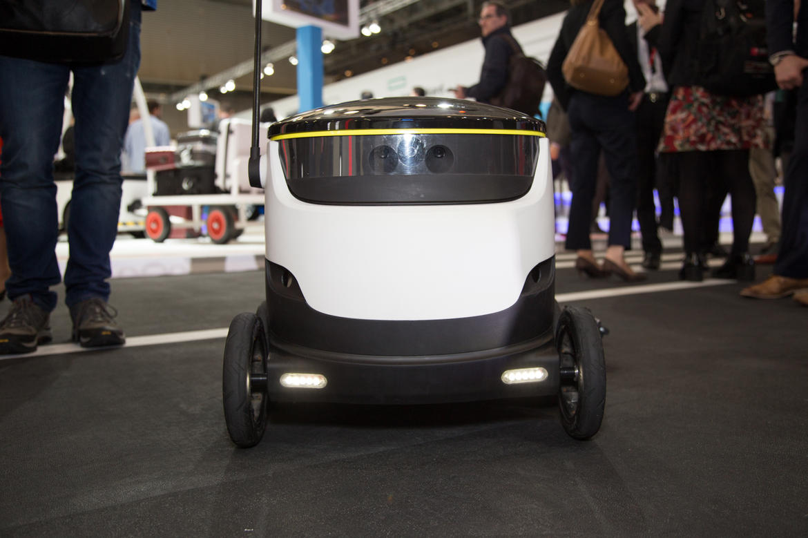 starship-delivery-robot-3