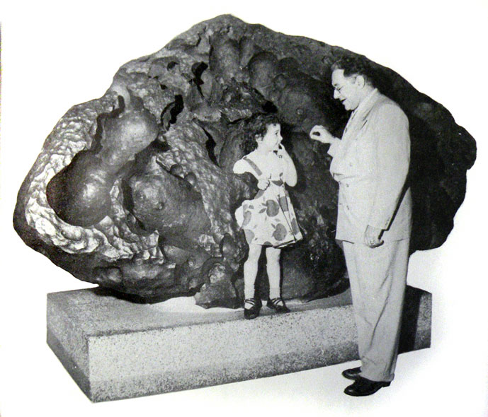 Ley with daughter Xenia at the Hayden Planetarium, 1957.